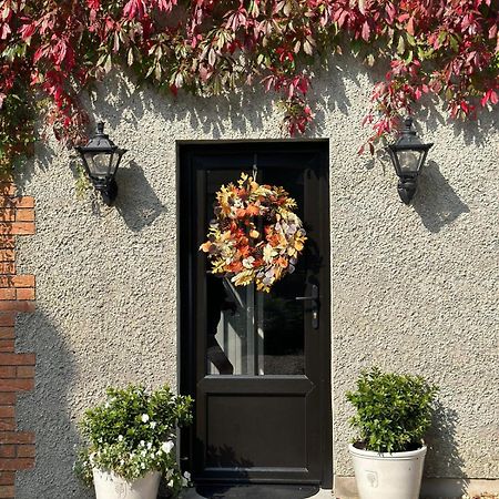 Old Farmhouse Annex Clones 外观 照片